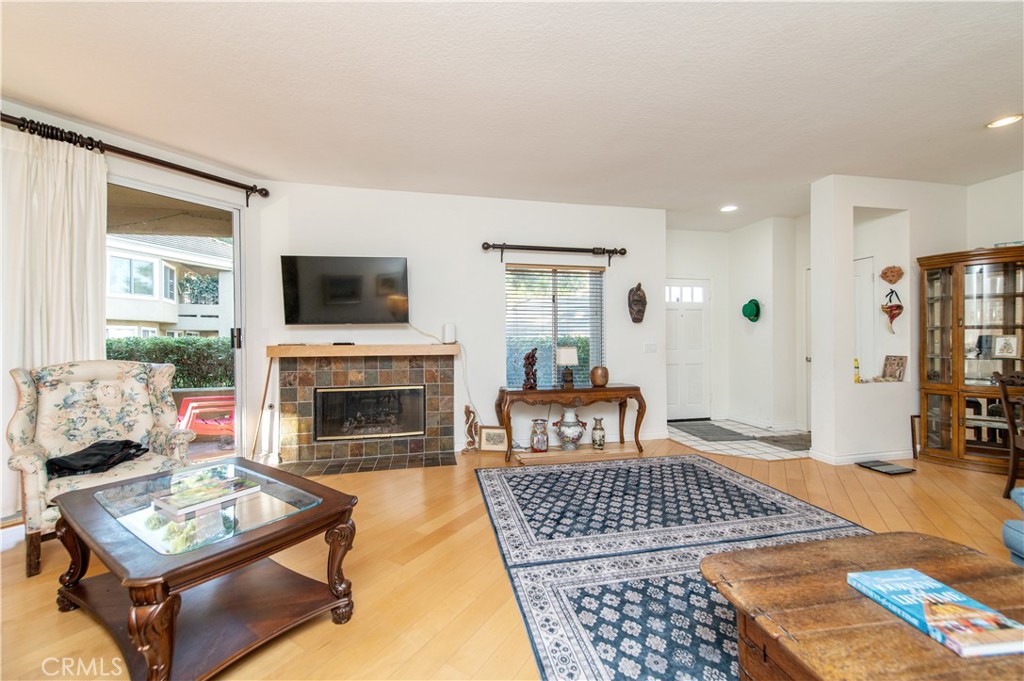 MLS #OC25264270 image #8