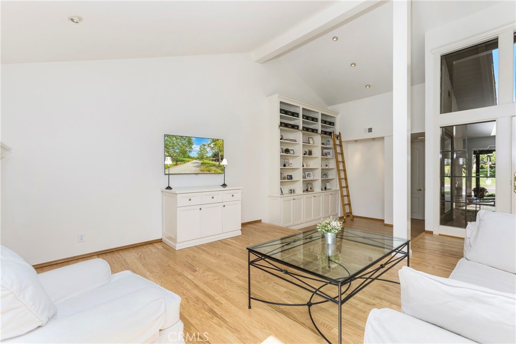 MLS #OC25264315 image #16