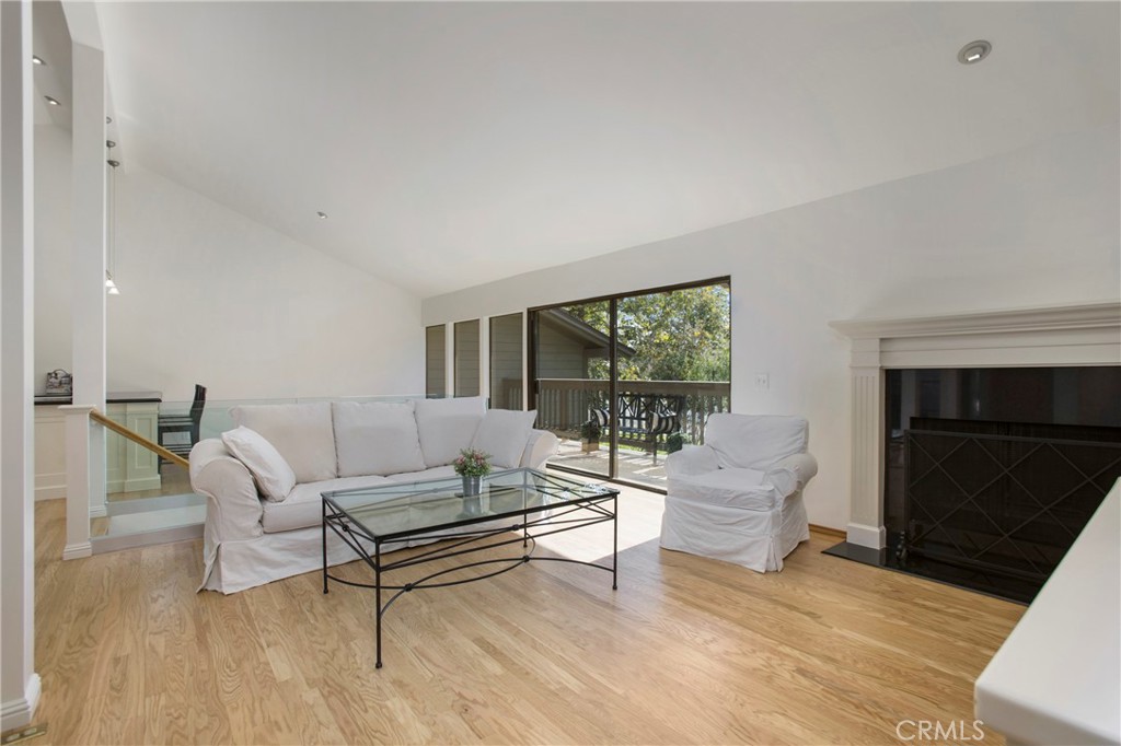 MLS #OC25264315 image #17