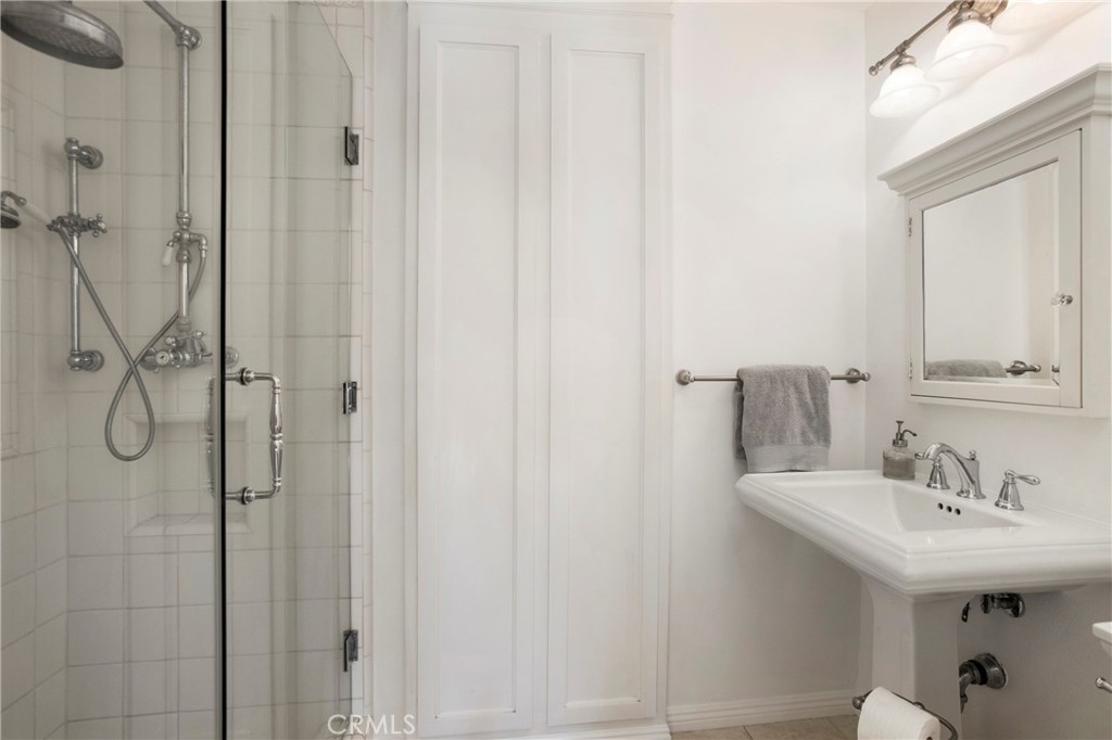 MLS #OC25264315 image #22