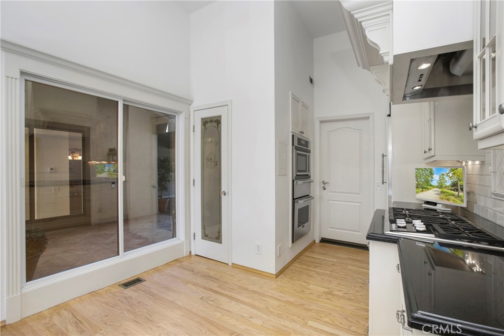 MLS #OC25264315 image #26