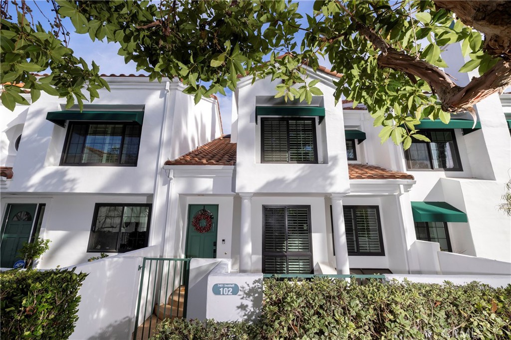 MLS #OC25264330 image #0