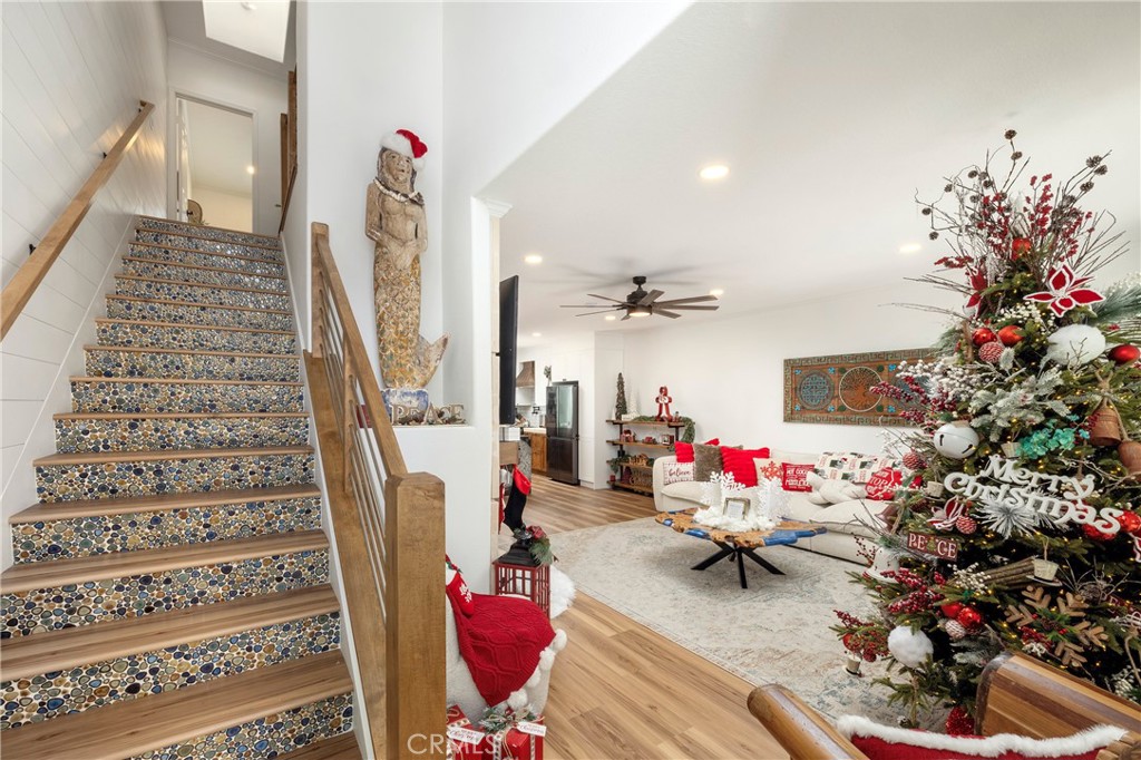 MLS #OC25264330 image #2