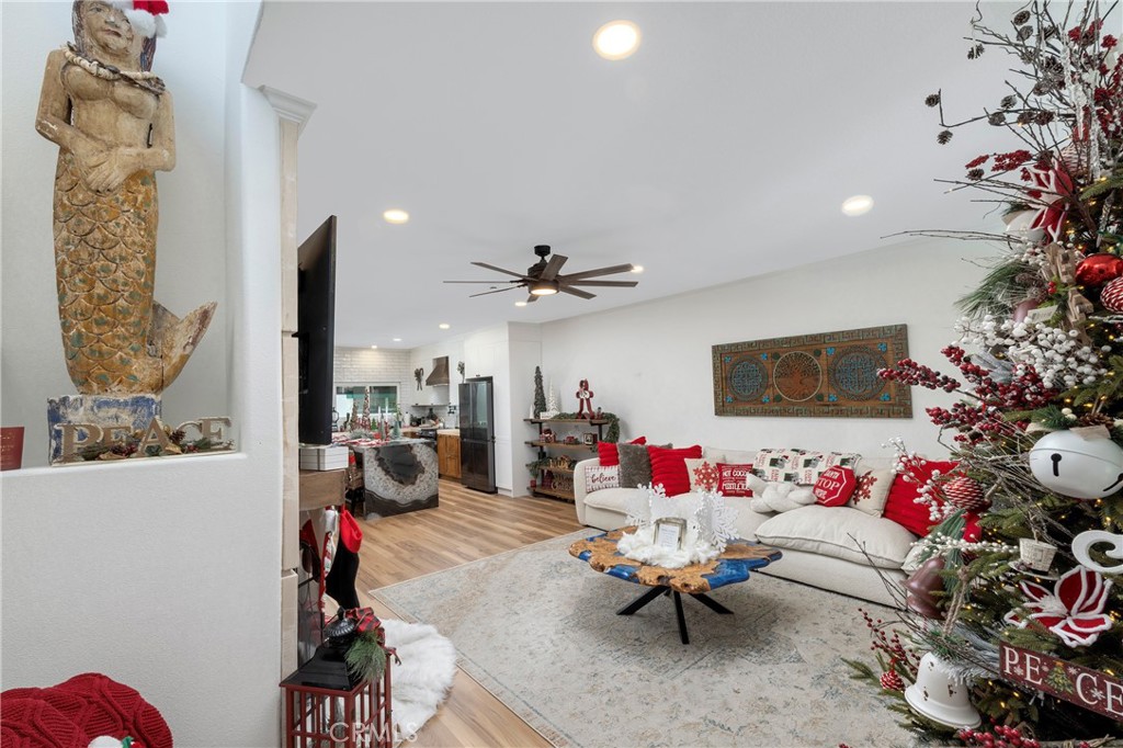 MLS #OC25264330 image #3