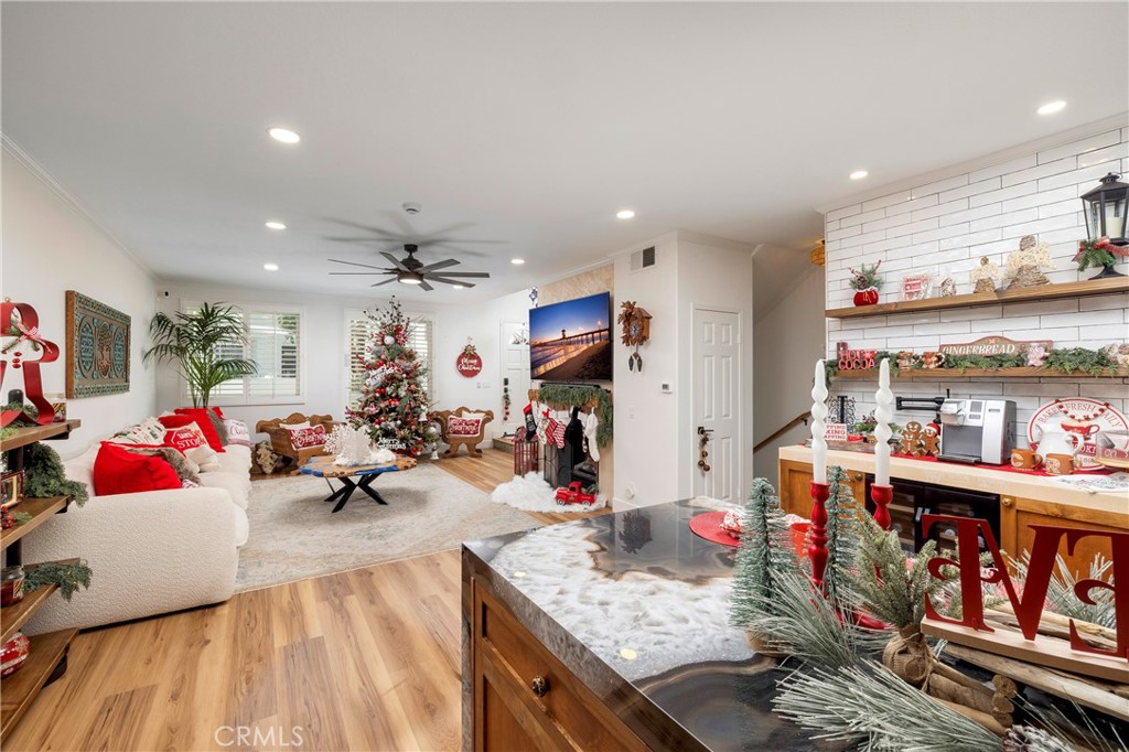 MLS #OC25264330 image #6