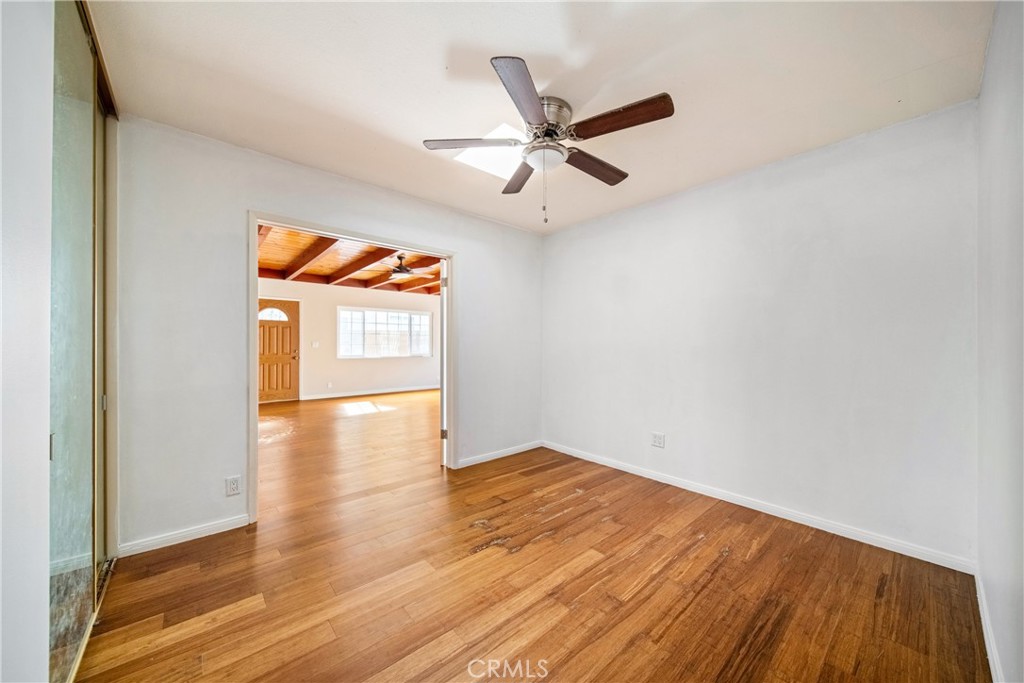 MLS #OC25264334 image #27