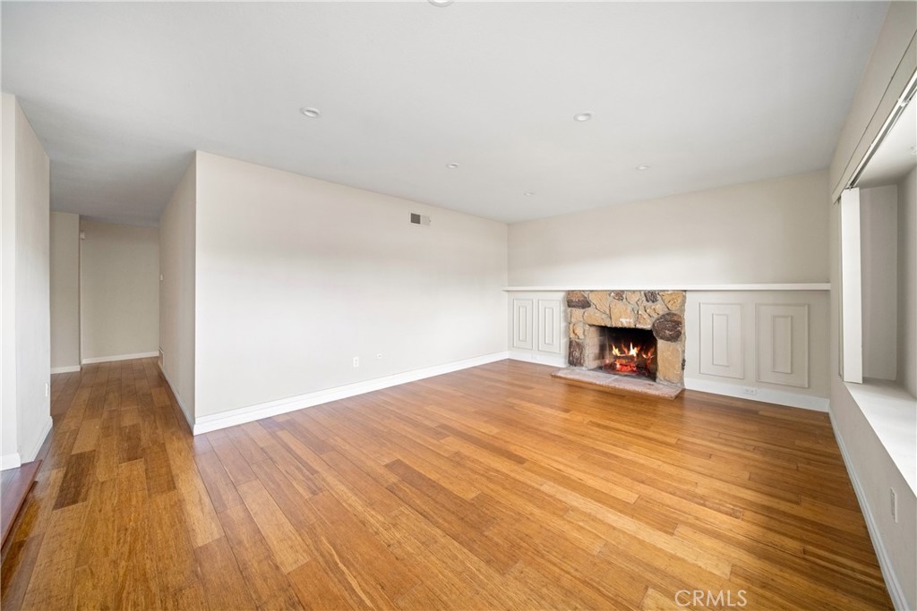 MLS #OC25264334 image #3