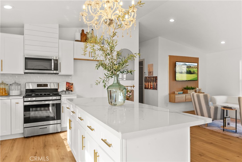 MLS #OC25264343 image #10