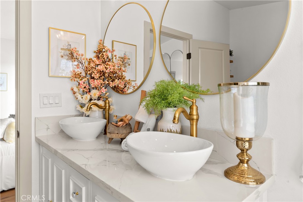 MLS #OC25264343 image #13