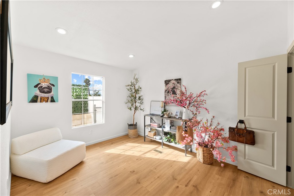 MLS #OC25264343 image #18