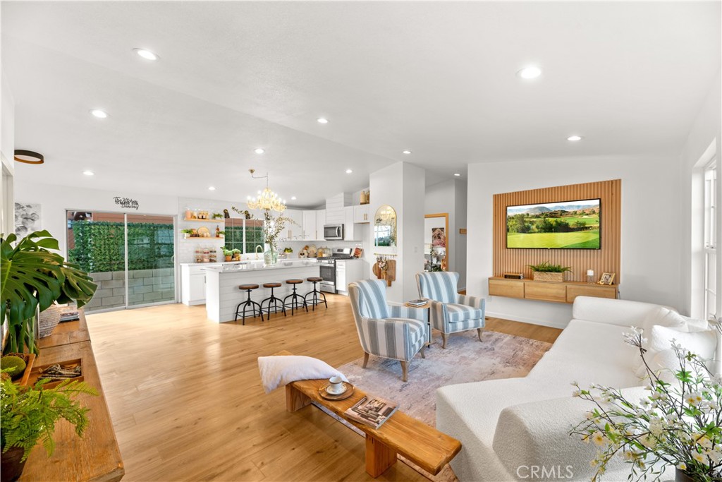 MLS #OC25264343 image #2