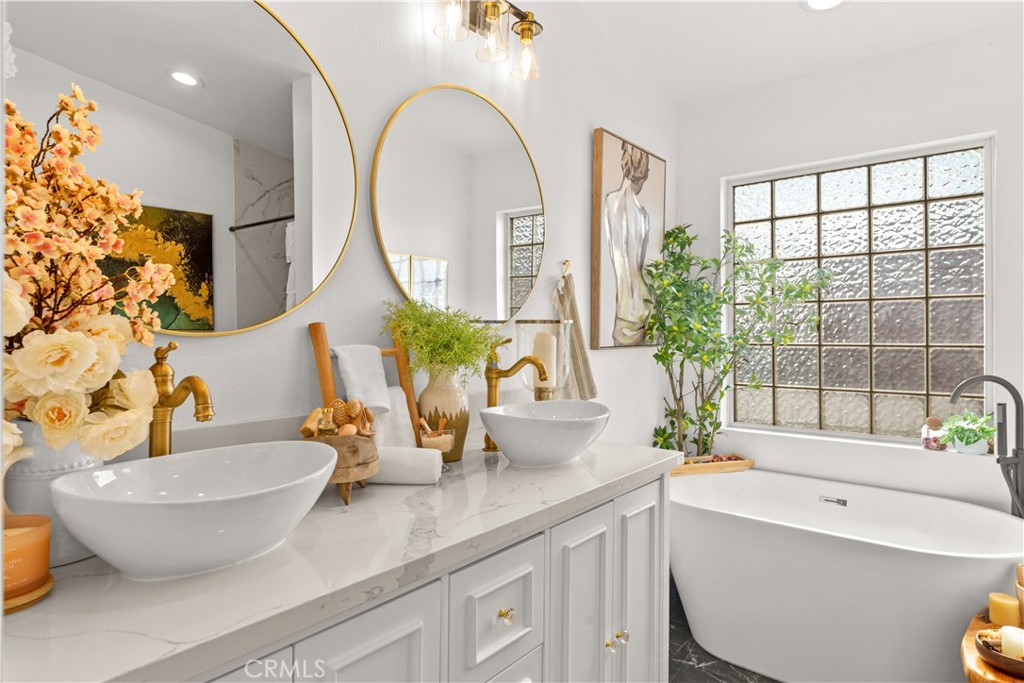 MLS #OC25264343 image #20