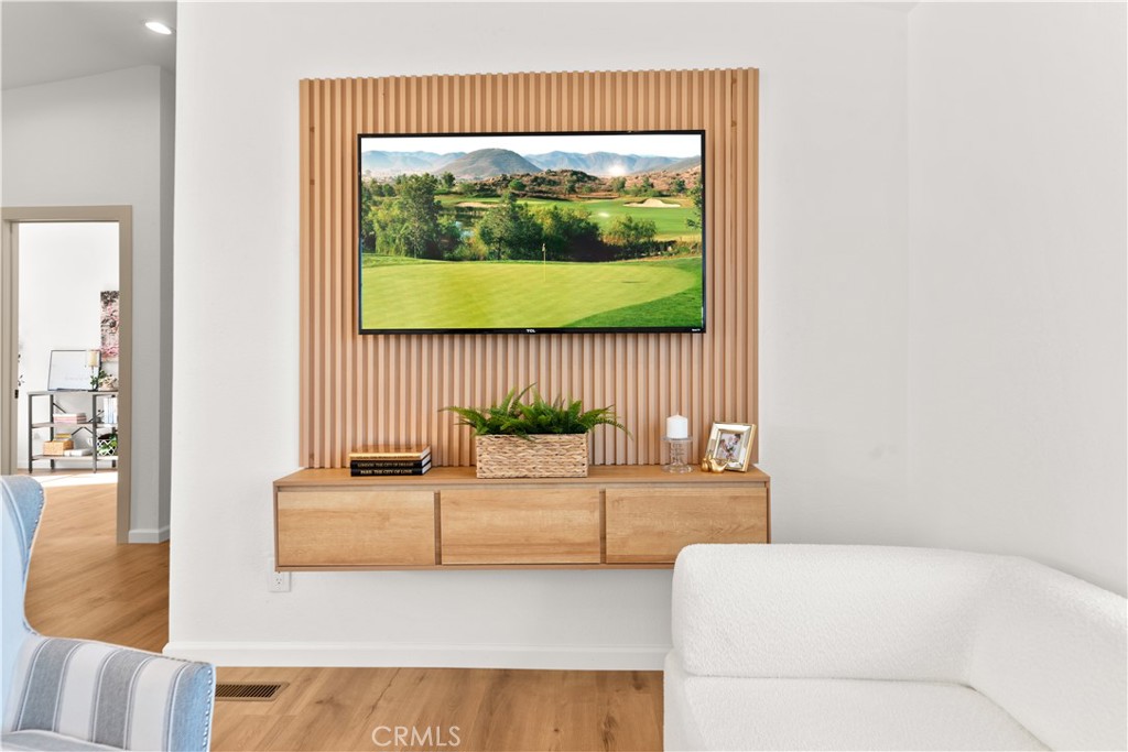 MLS #OC25264343 image #33