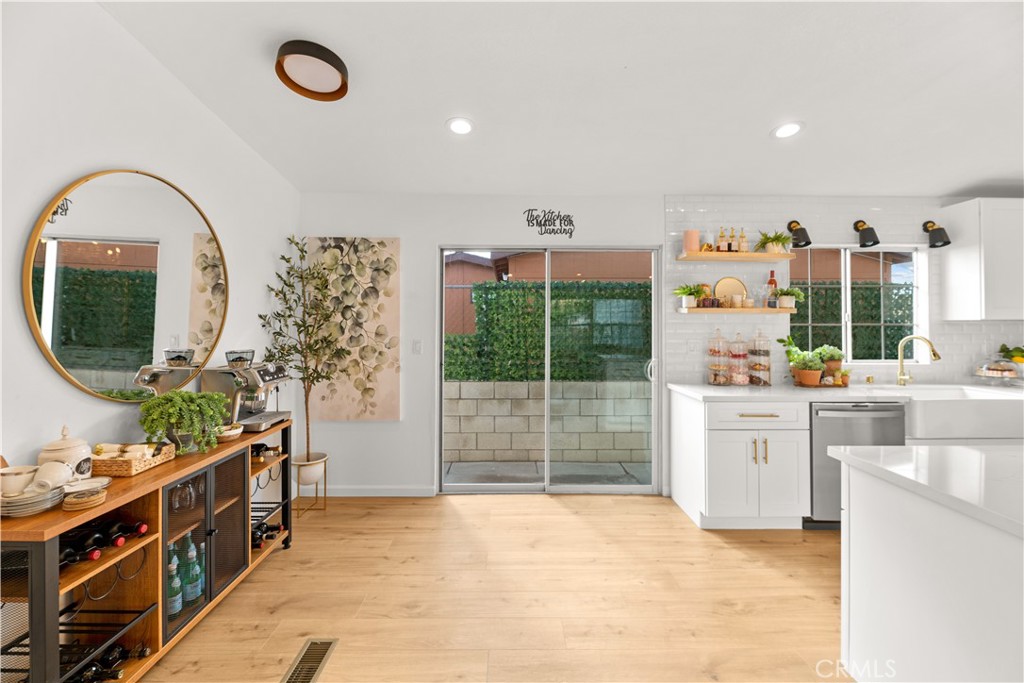 MLS #OC25264343 image #6