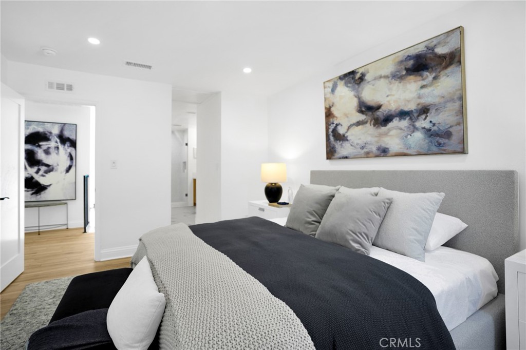 MLS #OC25264349 image #49