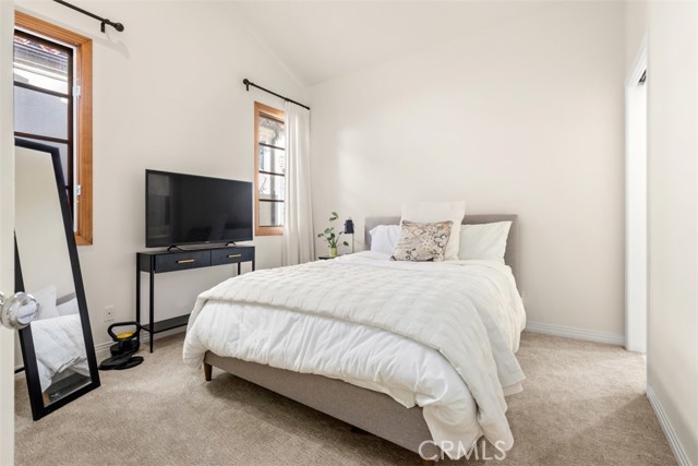 MLS #OC25264387 image #19