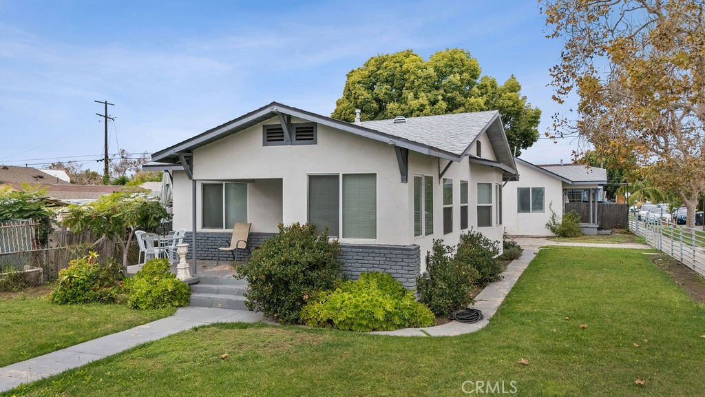 MLS #OC25264503 image #0