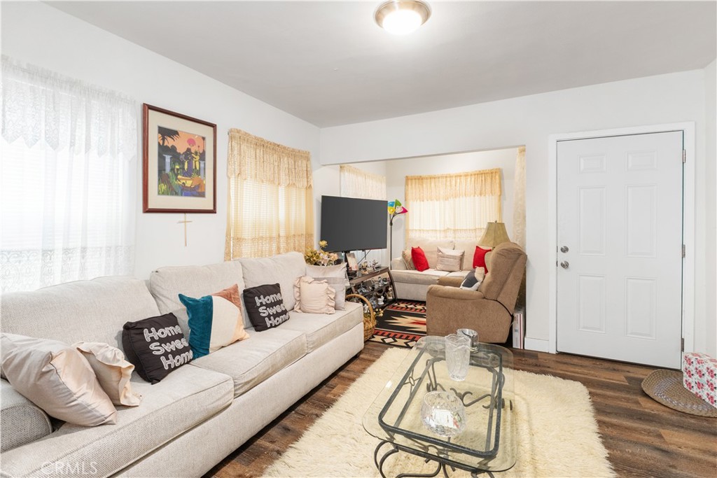 MLS #OC25264503 image #6