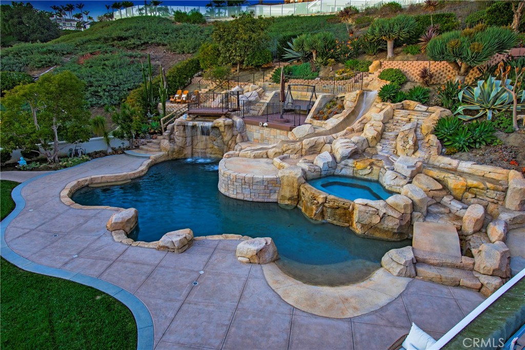 MLS #OC25264558 image #18