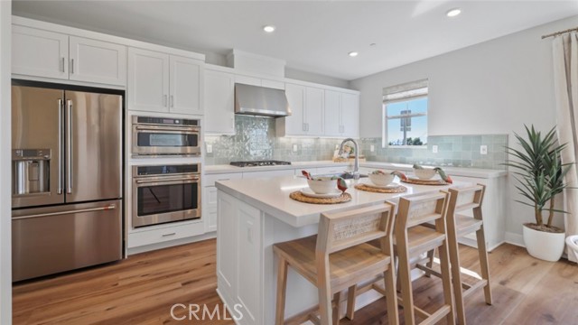 MLS #OC25264570 image #0