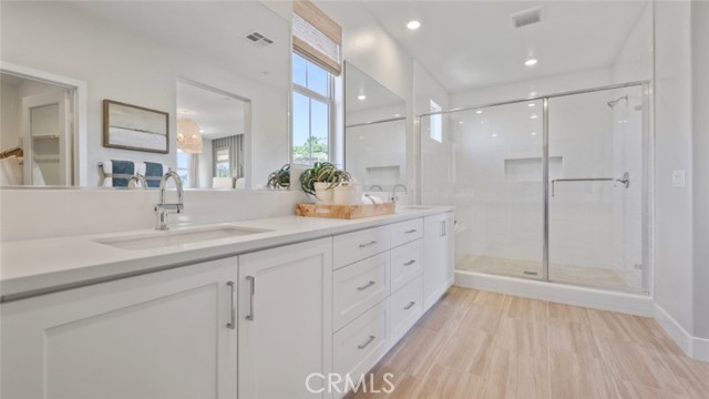 MLS #OC25264570 image #10