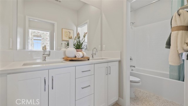 MLS #OC25264570 image #14