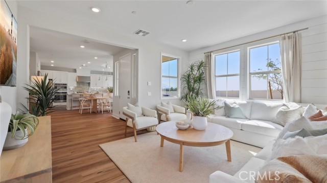 MLS #OC25264570 image #6