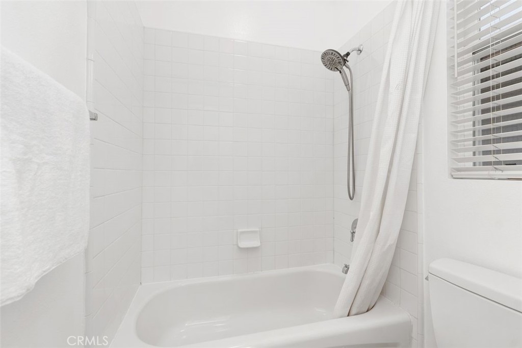 MLS #OC25264575 image #32