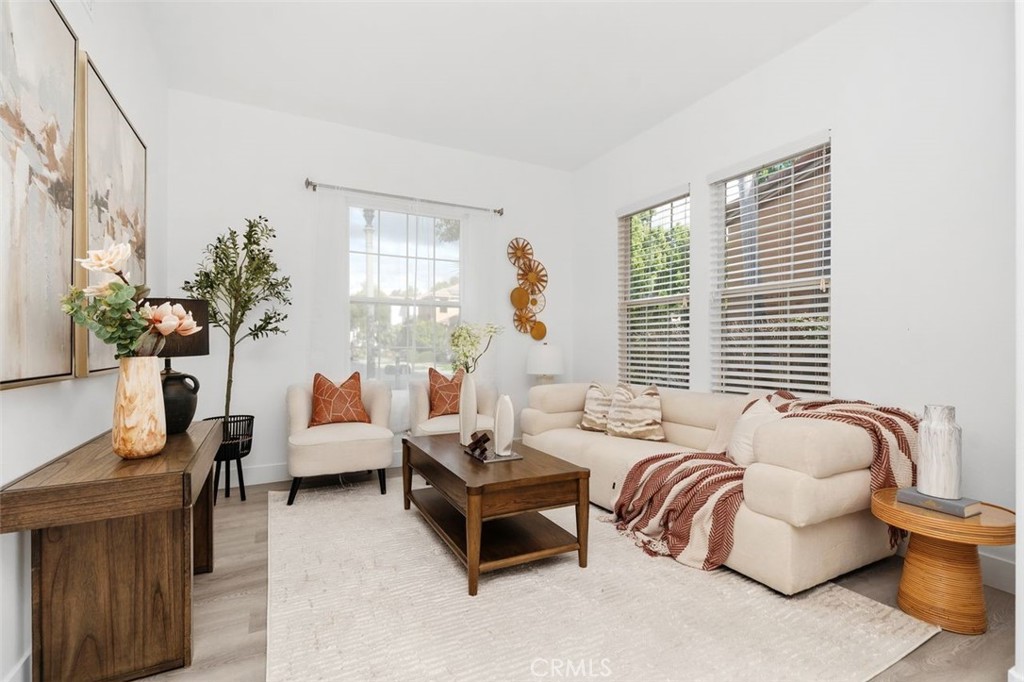 MLS #OC25264575 image #5