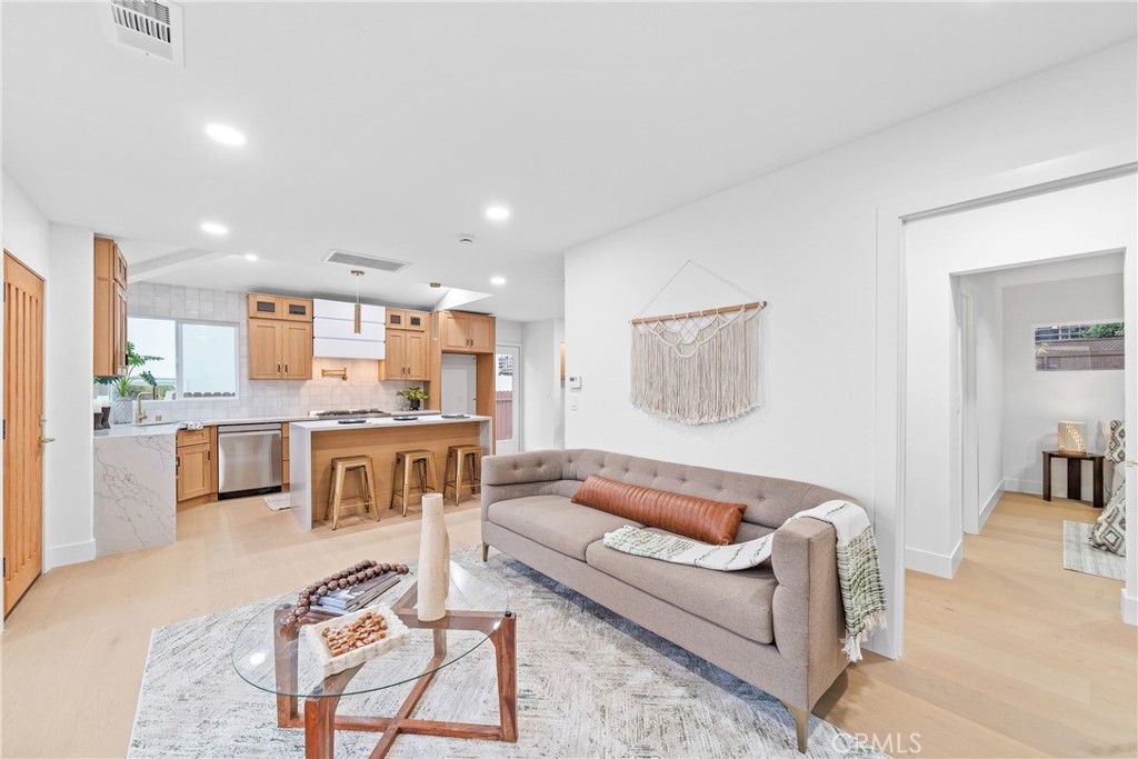 MLS #OC25264582 image #18