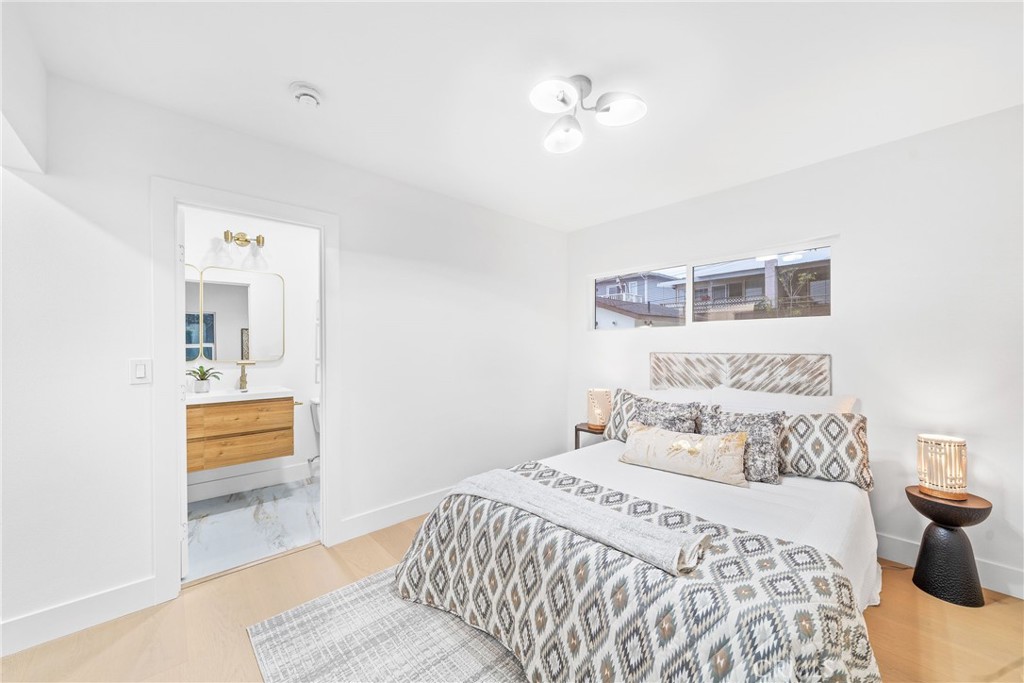 MLS #OC25264582 image #21