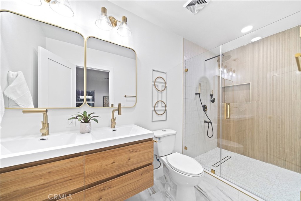 MLS #OC25264582 image #24