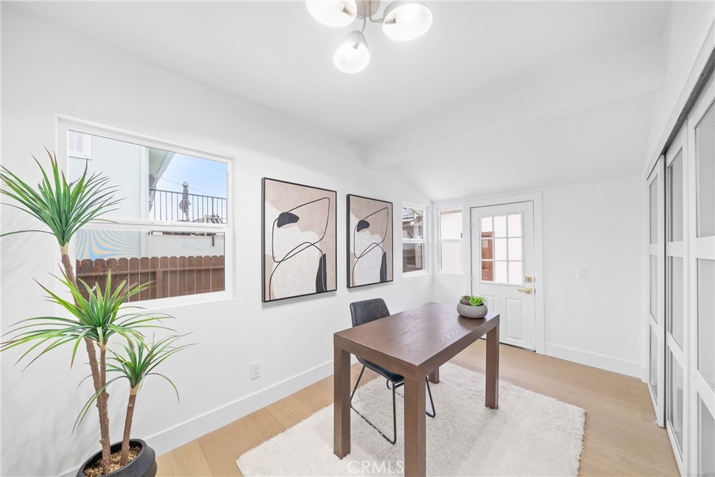 MLS #OC25264582 image #25