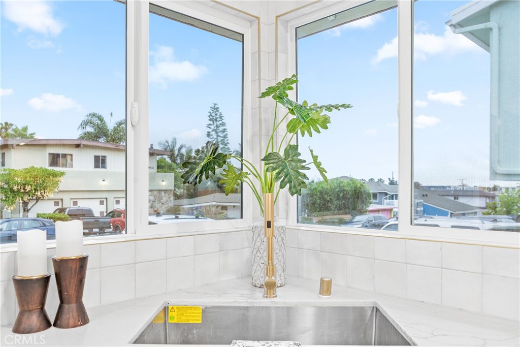 MLS #OC25264582 image #36