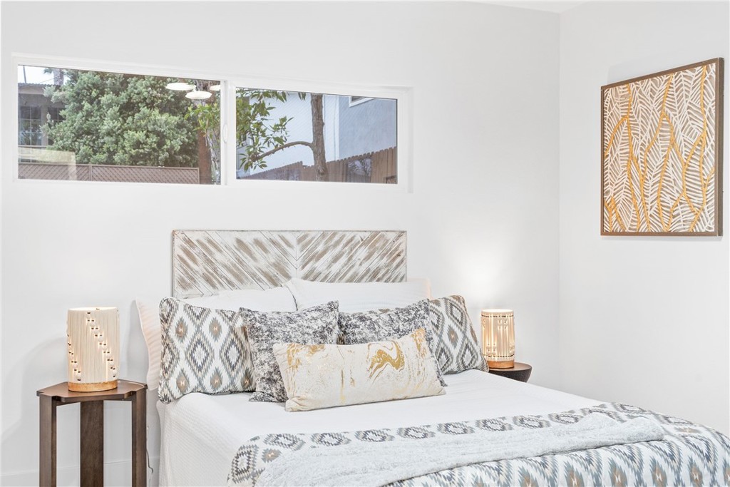 MLS #OC25264582 image #40