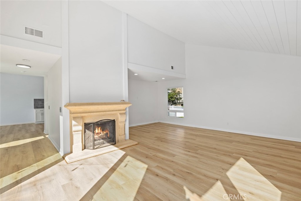 MLS #OC25264585 image #16