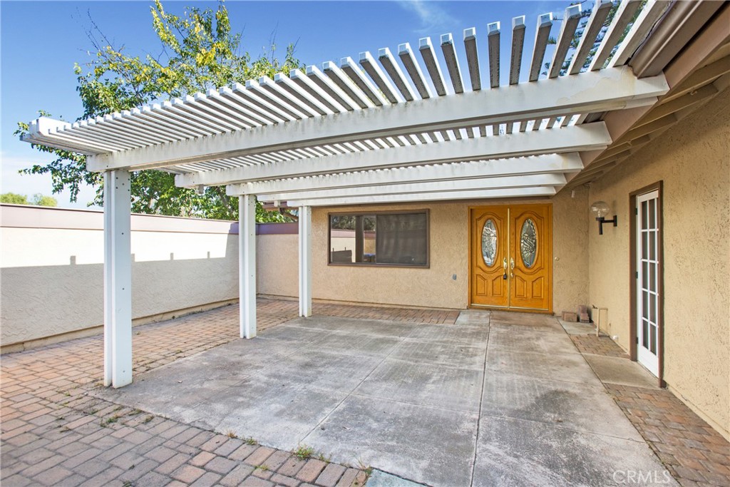 MLS #OC25264601 image #1