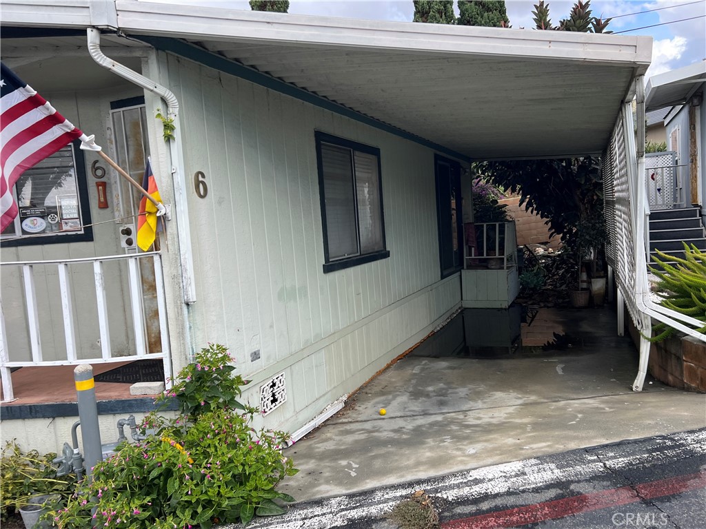 MLS #OC25264629 image #1