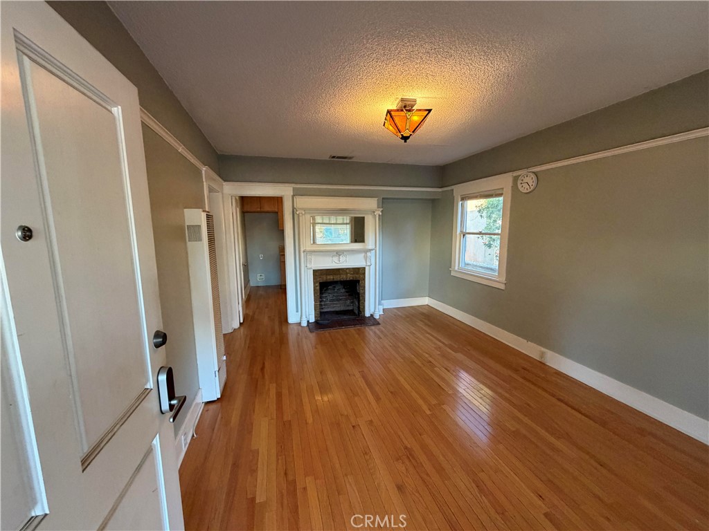 MLS #OC25264651 image #3