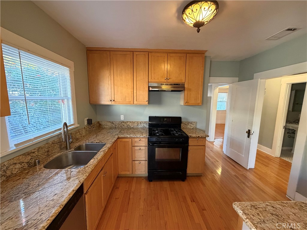 MLS #OC25264651 image #4