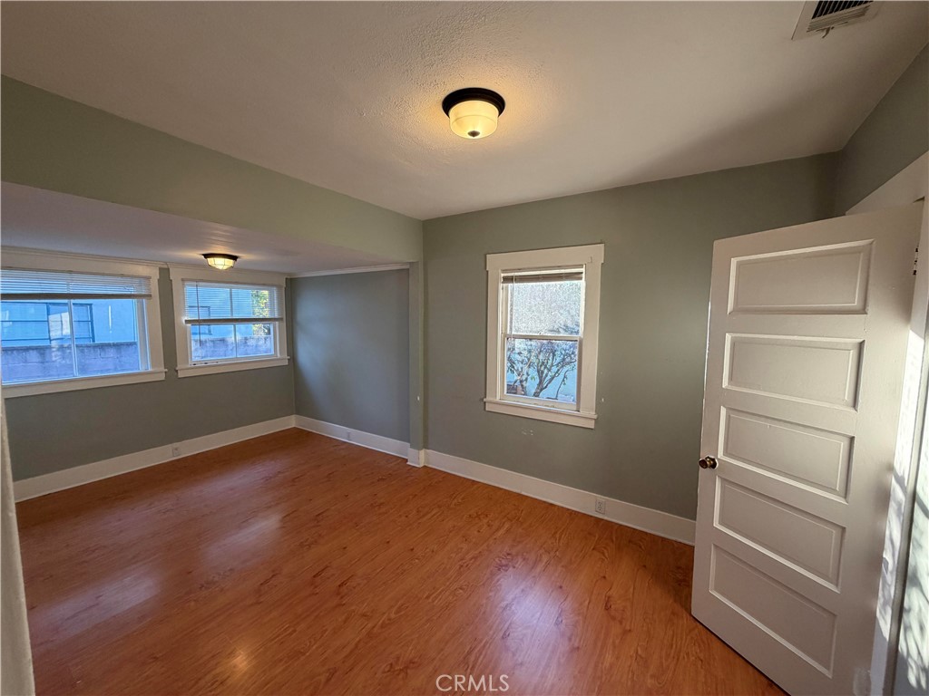 MLS #OC25264651 image #8