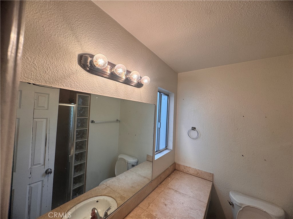 MLS #OC25264662 image #2