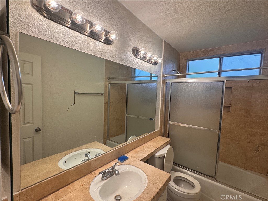 MLS #OC25264662 image #4