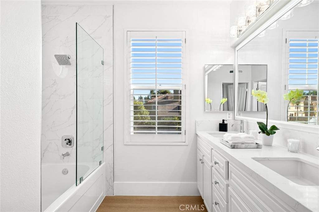 MLS #OC25264699 image #16