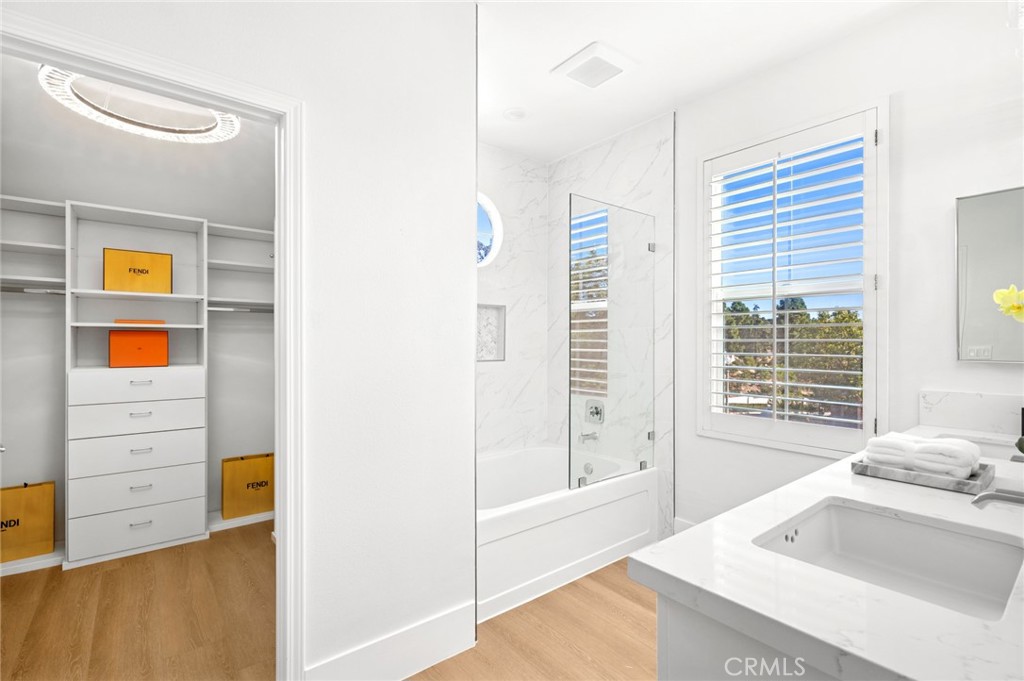 MLS #OC25264699 image #18