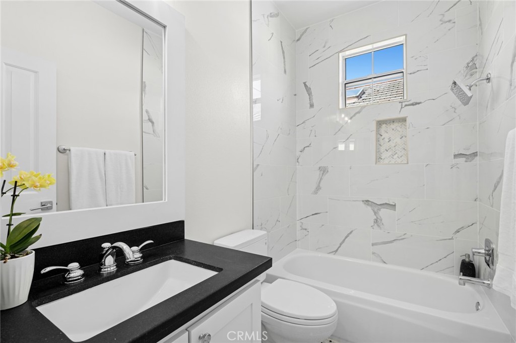 MLS #OC25264699 image #21