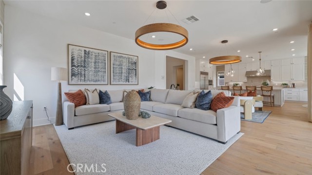 MLS #OC25264716 image #9