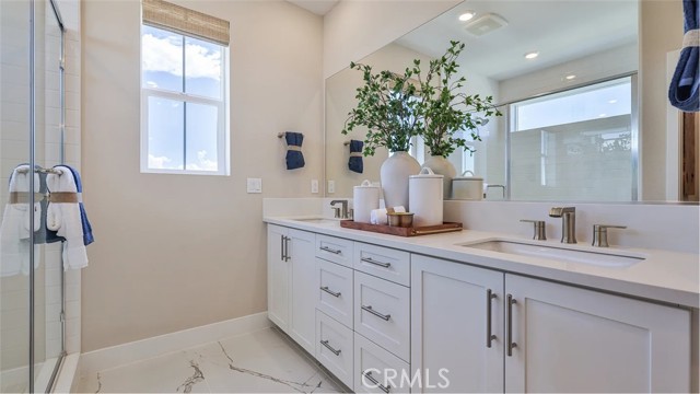 MLS #OC25264726 image #11