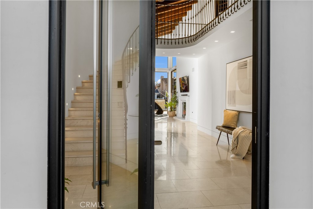 MLS #OC25264734 image #4