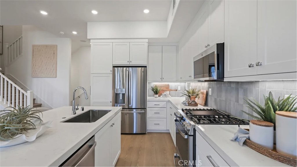 MLS #OC25264758 image #2